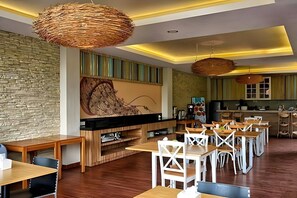 Dining - Doho Homestay (Jember)