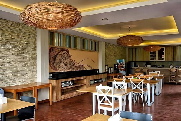 Dining - Doho Homestay (Jember)