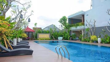 Hồ bơi
