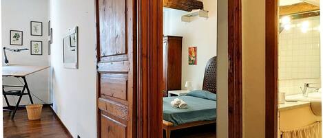 Apartment, 2 Schlafzimmer | 2 Schlafzimmer, individuell dekoriert, individuell eingerichtet