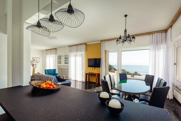 Apartment, 3 Bedrooms | Living area | Flat-screen TV - CASAVIVA - PRIMAVERA 1a RAPALLO (Zoagli)