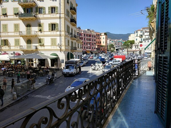 Apartment, 2 Bedrooms | City view - Holiday Spazio Blu Ghibli in Sanremo - CasaViva (Sanremo)