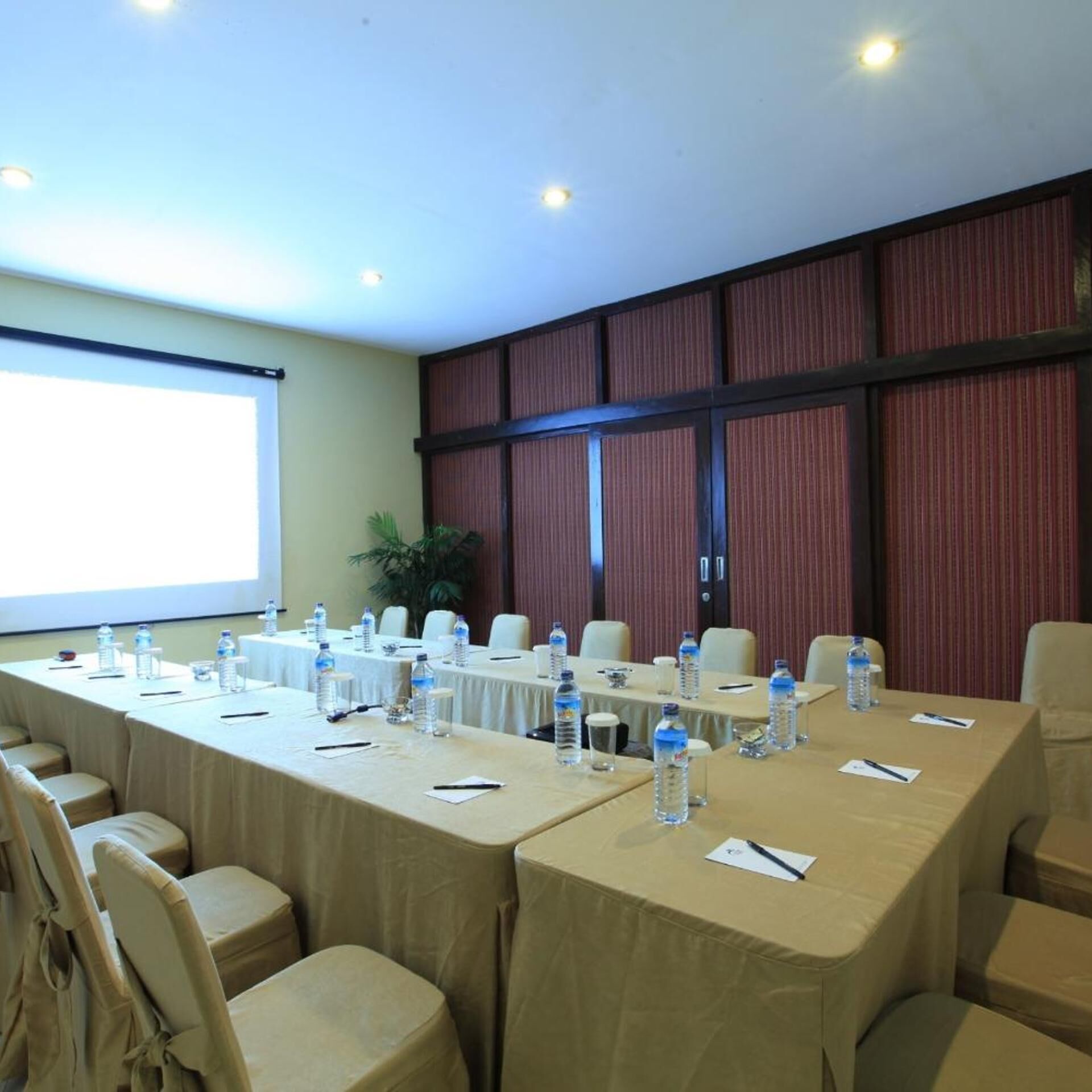 Meeting facility