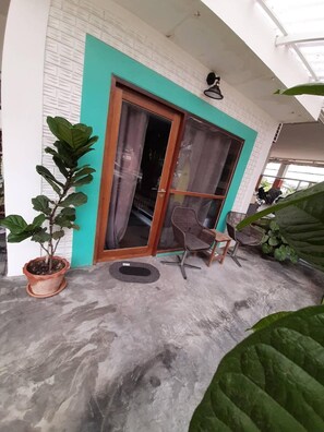 Exterior detail - Lay Day (Khon Kaen)