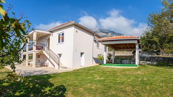 Fachada de la propiedad