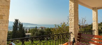 Uphill Glavanovic Villa