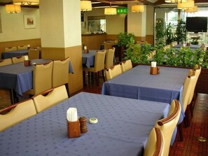 Restaurant - Hotel A P In Font Of The Osaka Airport (Toyonaka)