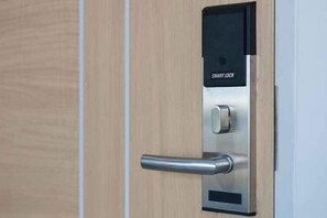 Uklassifisert bilde, 4 av 21, knapp