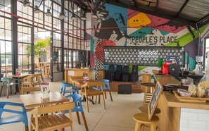 Dining - Summer Bed and Breakfast Hotel (Banjarmasin)