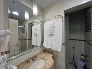 Bathroom - Bombinhas Blue Suites (Bombinhas)