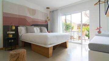 Deluxe-Apartment, 1 Schlafzimmer, Terrasse, Gartenblick | Schallisolierte Zimmer, kostenloses WLAN, Bettwäsche