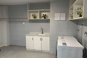 Laundry room - Pai Hotel (Hangzhou Xiasha Wenhai South Road Subway Station) (Hangzhou)