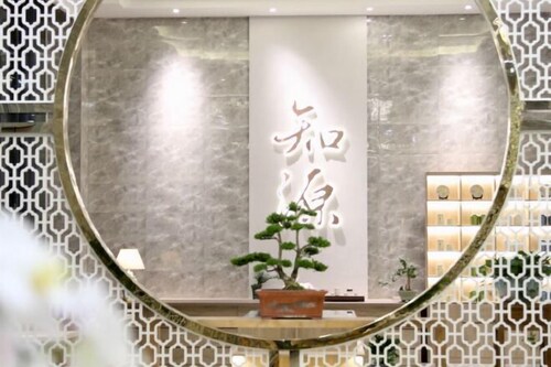 Oriental Yucai Hotel (Foshan Ceramics Headquarters Base Huyong Subway Station)