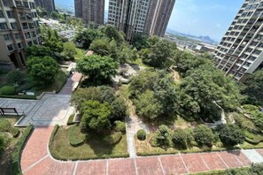 Property grounds - 7 Days Premium (Chongqing Liangjiang New District, Yufu Industrial Park, Yuzui) (Chongqing)