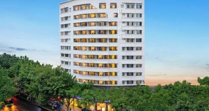 Chongqing Ruipai Business Hotel