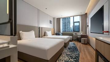 Premium bedding, down duvets, desk, blackout curtains