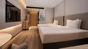 Premium bedding, down duvets, desk, blackout curtains