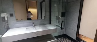 Pai Hotel Hezhou Lingfeng Plaza