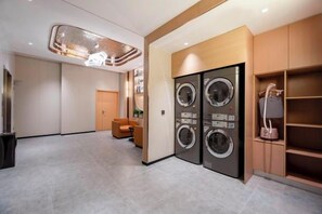 Immagine non classificata, 3 di 46, pulsante