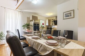 Villa, Private Pool | In-room dining - Luxury Villa Lucia with heated pool (Vodnjan)