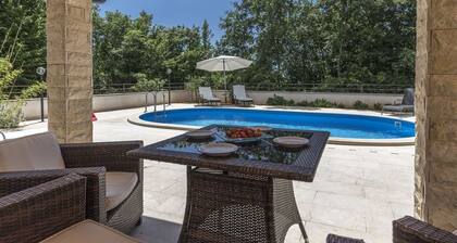 Luxury Villa Lucia with heated pool