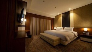 Room - Avenzel Hotel and Convention Cibubur (Bekasi)