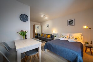 Suite estudio Confort | Tabla de planchar con plancha, wifi gratis y ropa de cama