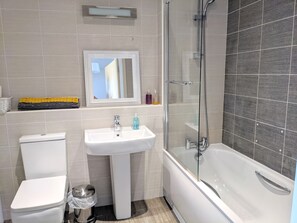 Apartment | Bathroom | Combined shower/bathtub, hair dryer, towels, soap