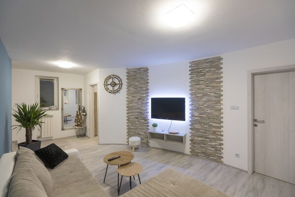 Appartement Classique (Two Bedroom Apartment) | Salle de séjour
