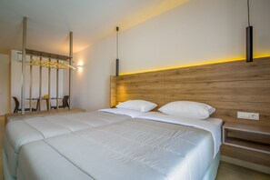 Zimmersafe, schallisolierte Zimmer, Bügeleisen/Bügelbrett
