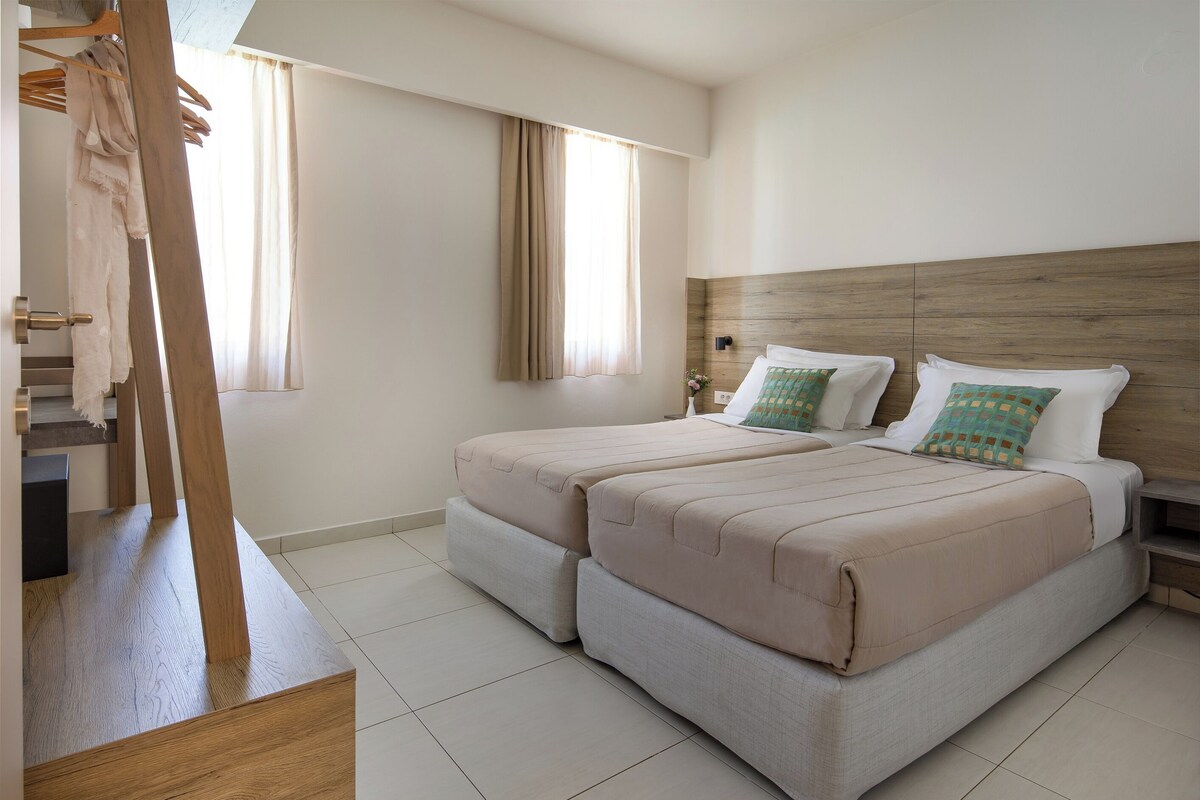 Superior Apartment | In-room safe, soundproofing, iron/ironing board (on request)