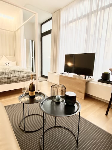Grace-Design-Apartment Deluxe in the center of Munich, top location