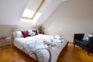 2 makuuhuonetta, silitysrauta/-lauta, vauvan matkasänky, ilmainen Wi-Fi