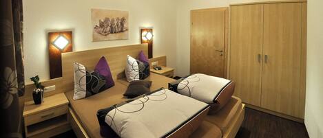 2 bedrooms, WiFi, bed sheets