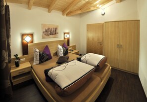 2 bedrooms, WiFi, bed sheets