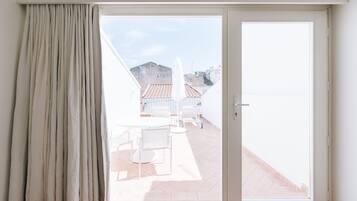 Deluxe Double Room (Torre) | Terrace/patio
