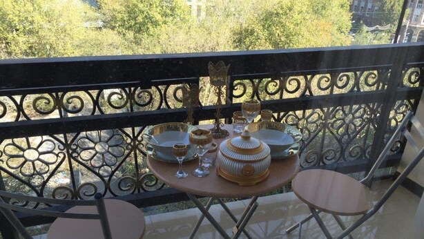 Luxury Studio | Balcony - Versace Downtown Yerevan (Yerevan)