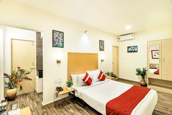 Executive Room | In-room safe, desk, iron/ironing board, free WiFi - Jagadish hotel begur (Bengaluru)