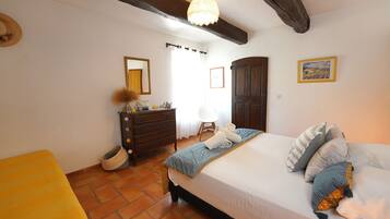 4 Schlafzimmer, Bügeleisen/Bügelbrett, Reisekinderbett, kostenloses WLAN