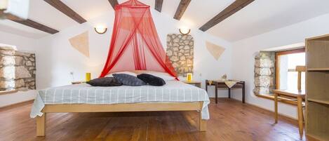 Apartment, 2 Bedrooms (N1) | 2 bedrooms, desk, free WiFi, bed sheets