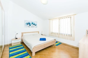 Apartment (N1)