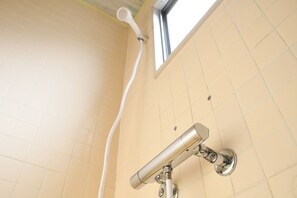 Hair dryer, towels - Standard triple room with shower and toilet nons / Beppu Ōita (Beppu)