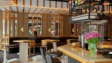 Bar (in der Unterkunft)