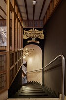 Se sirven almuerzos, cenas y brunches; cocina portuguesa