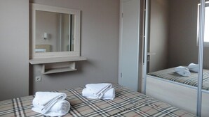 Comfort Apartment | Iron/ironing board, WiFi (free) - Apartments Holiday Budva (Budva)