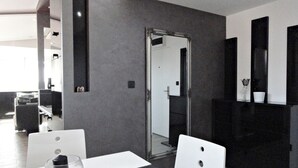 Basic Apartment | Private kitchen | Oven, cookware/dishes/utensils - Apartments Holiday Budva (Budva)