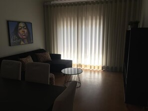 TV - 3 Bedrooms in S. Vitor Braga Parque - Furnished/Equipped (Braga)
