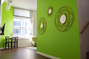 2 bedrooms, desk, iron/ironing board, WiFi - 360° TERRACE VIEW KING BEDS SELF CHECK-IN WIFI W/D (Indianapolis)