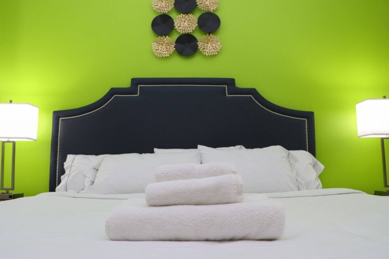 2 bedrooms, desk, iron/ironing board, WiFi