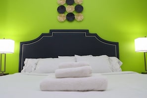 2 bedrooms, desk, iron/ironing board, WiFi - 360° TERRACE VIEW KING BEDS SELF CHECK-IN WIFI W/D (Indianapolis)